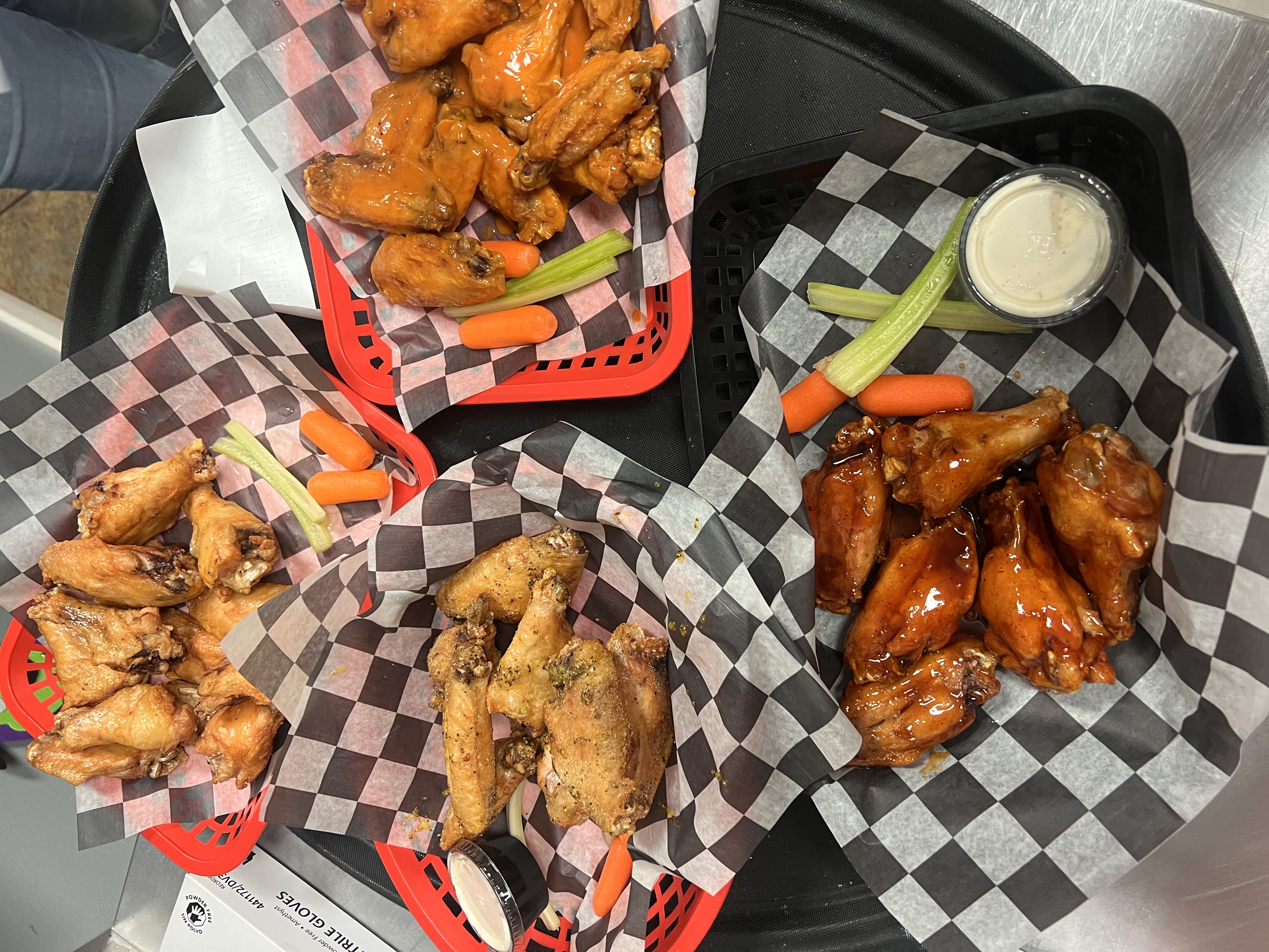 Referees Sports Bar — photo 3